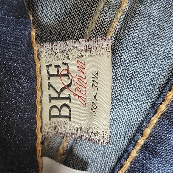 Too short - Picture 9 of 13